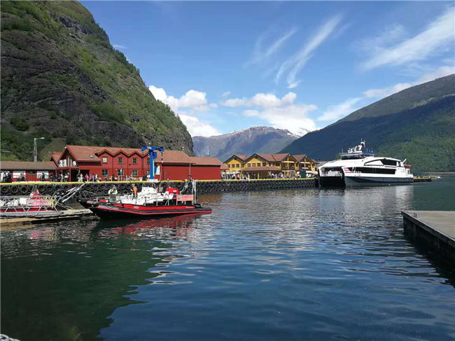 北歐+俄羅斯14日游集錦 挪威伏拉歐姆小鎮(zhèn)、挪威王宮和奧斯陸生命主題公園