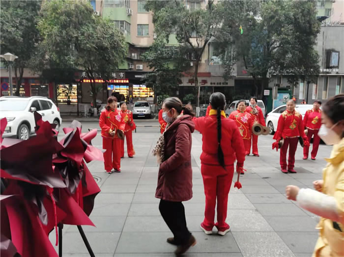 四川中青旅綿陽分社、綿陽市中旅假日旅行社、綿陽自來文化傳播有限公司24H自助售貨服務(wù)盛大開業(yè)