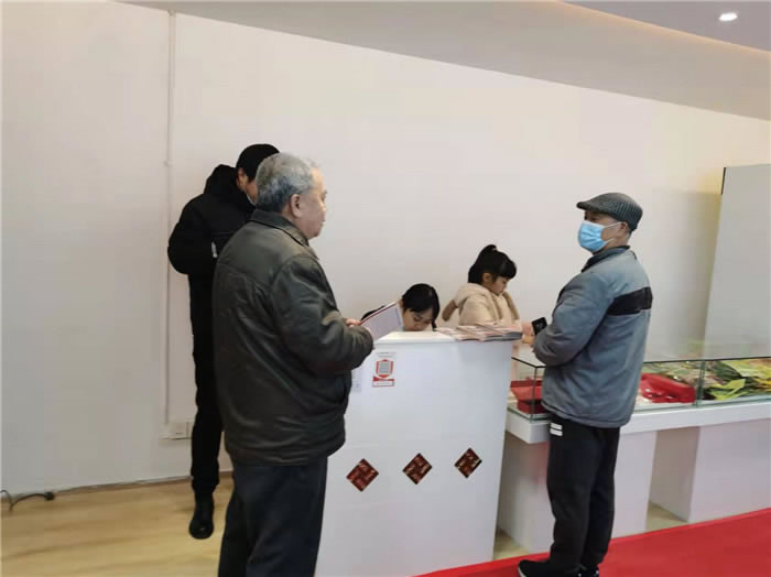 四川中青旅綿陽分社、綿陽市中旅假日旅行社、綿陽自來文化傳播有限公司24H自助售貨服務(wù)盛大開業(yè)