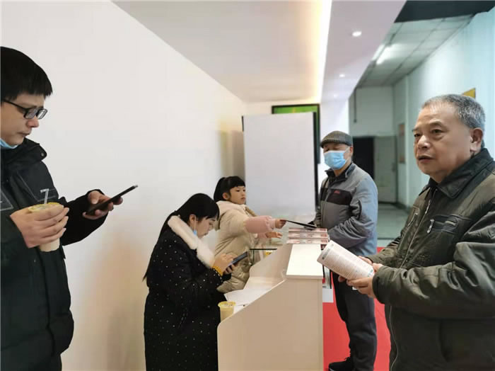 四川中青旅綿陽分社、綿陽市中旅假日旅行社、綿陽自來文化傳播有限公司24H自助售貨服務(wù)盛大開業(yè)